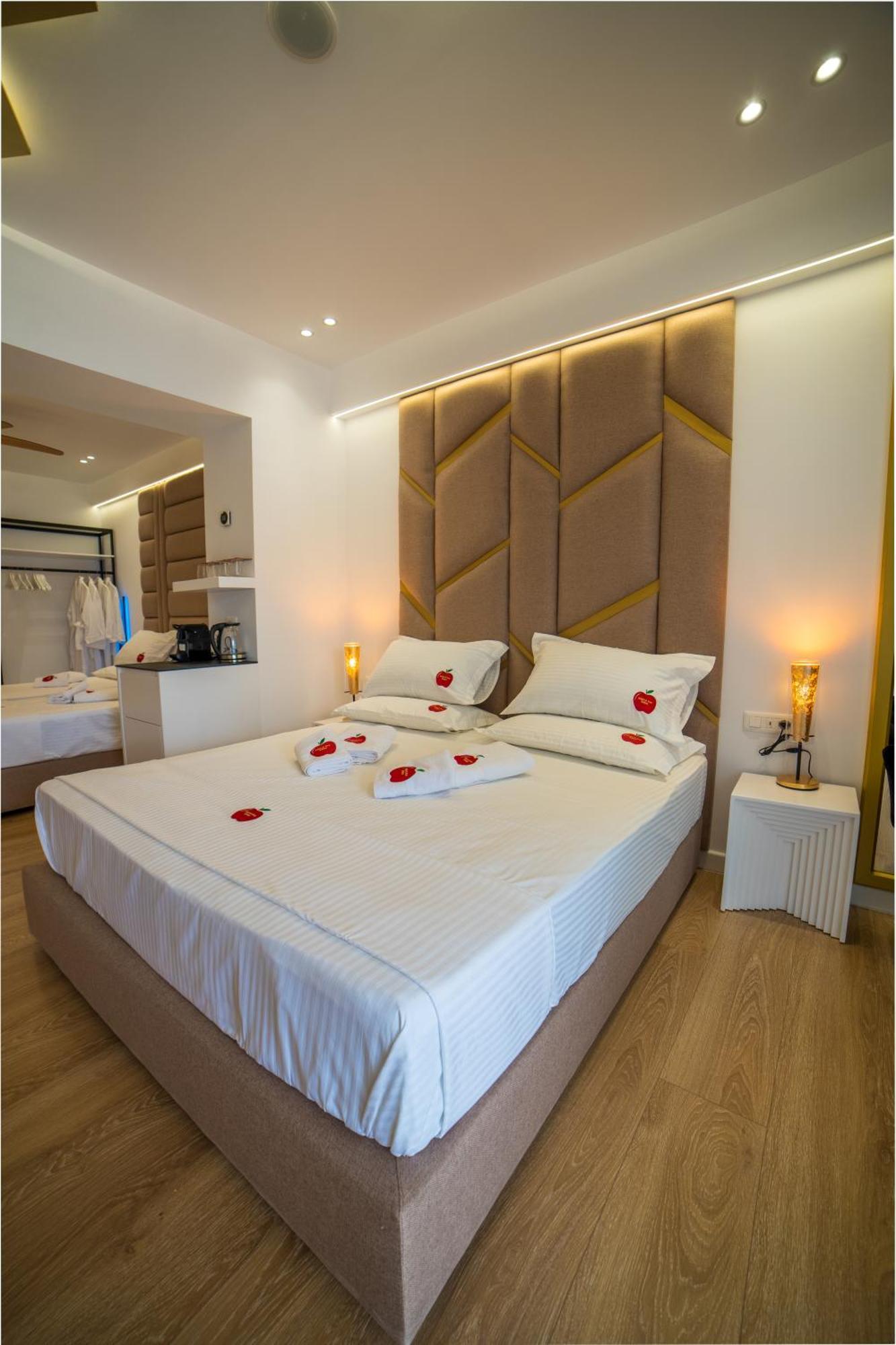 Adam & Eve 4* Saranda